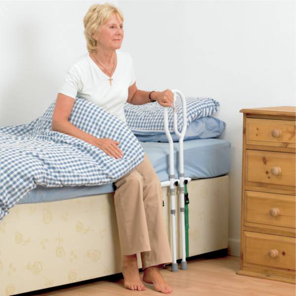 Barre de lit avec pieds Homecraft | Aides à la mobilité